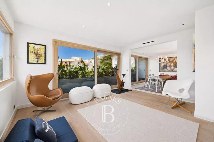 ROQUEBRUNE CAP MARTIN - ÉLÉGANTE VILLA CONTEMPORAINE AVEC VUE MER ET PISCINE