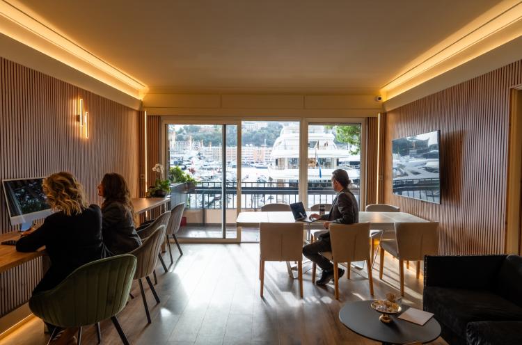 PORT HERCULE: bureau de 12 m2 en location