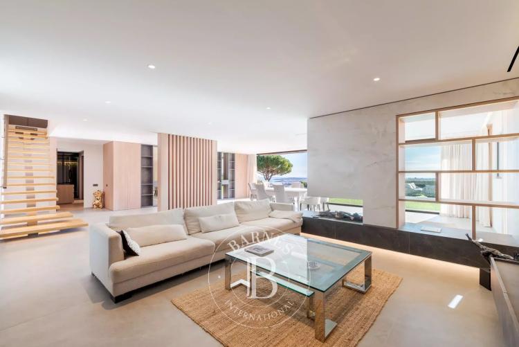 Villa d’exception clé en main avec vues panoramiques mer – Domaine privé sécurisé