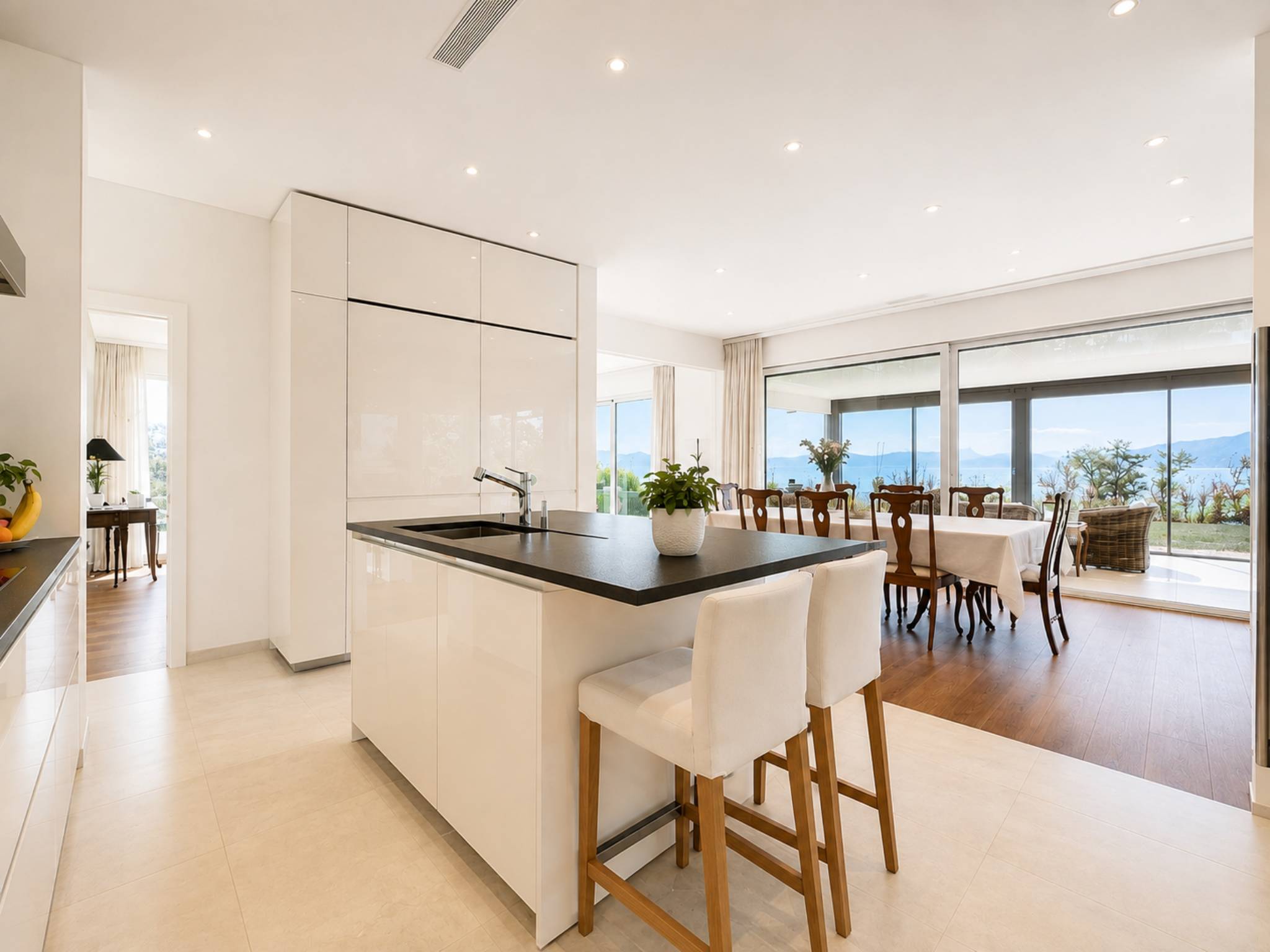 Appartement de standing de plus de 360 m2 avec vue sur le lac