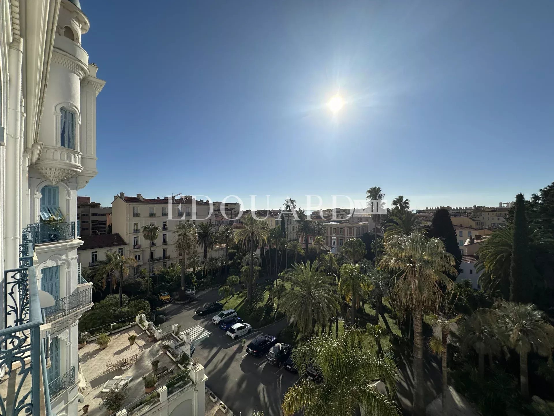 En exclusivité viager occupé sur une tête née en 1947, avec 600.000 € de bouquet plus 470 € de rente mensuelle