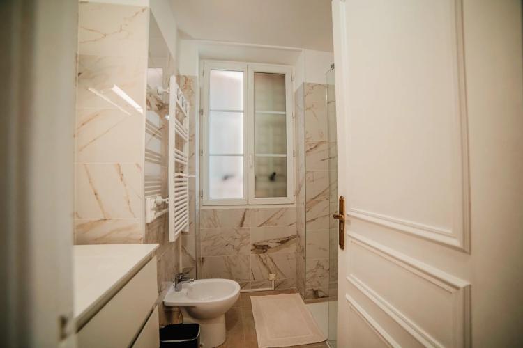 Appartement 4 Pièces à Vendre à Monaco – Immeuble Bourgeois à La Condamine.