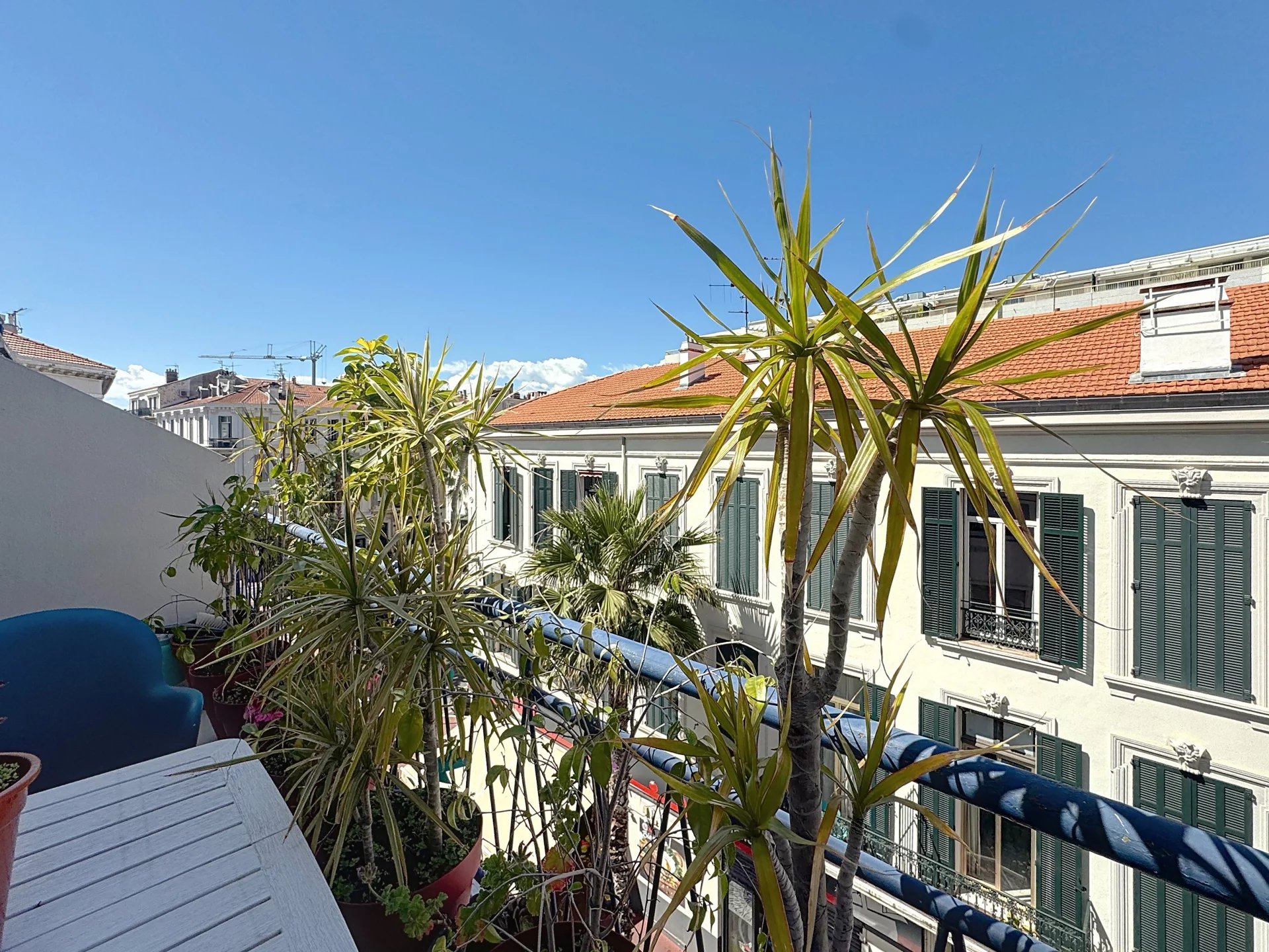 EXCLUSIVITÉ – CANNES BANANE – STUDIO - TERRASSE – 4e ÉTAGE – ASCENSEUR