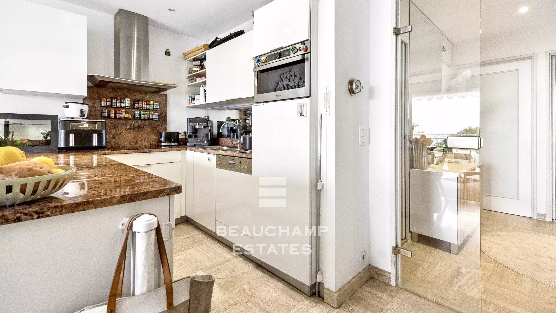 Appartement 3 pièces avec terrasse et vue mer - Cannes Basse Californie