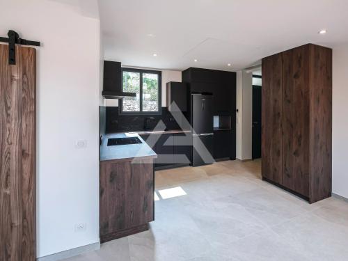 LA TURBIE - 2 PIECES VIDE - GARAGE