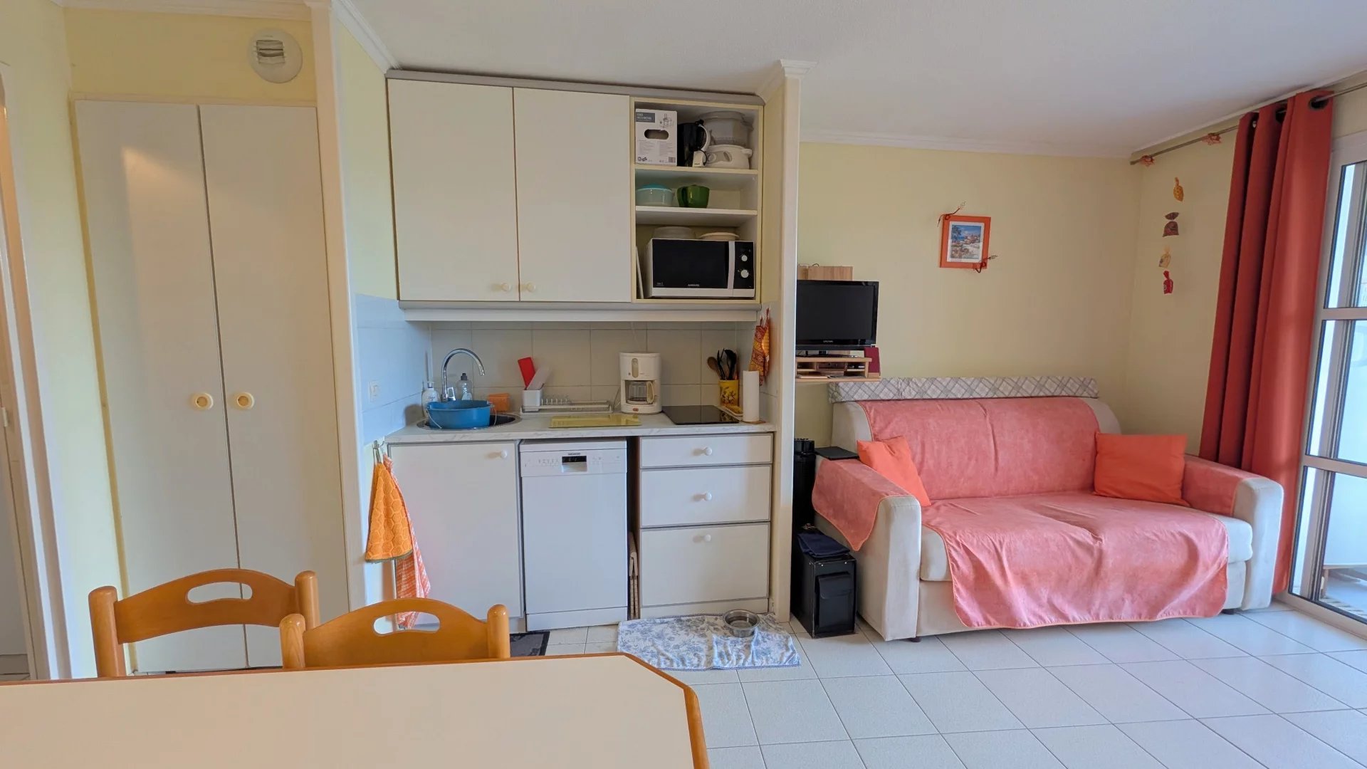 SAINT RAPHAEL - AGAY - CAP ESTEREL studio cabine type large