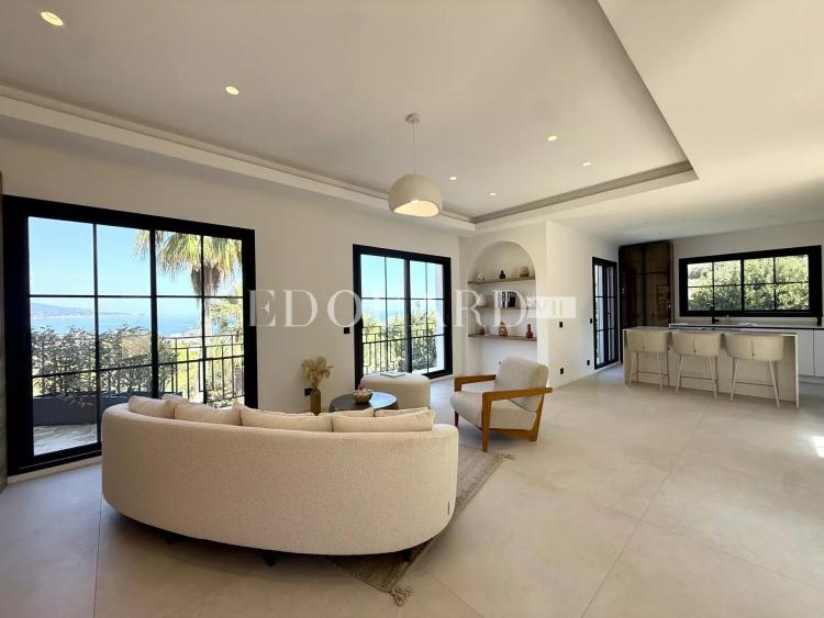 Superbe villa contemporaine avec piscine, une oasis de lumière au cœur de Roquebrune Cap Martin