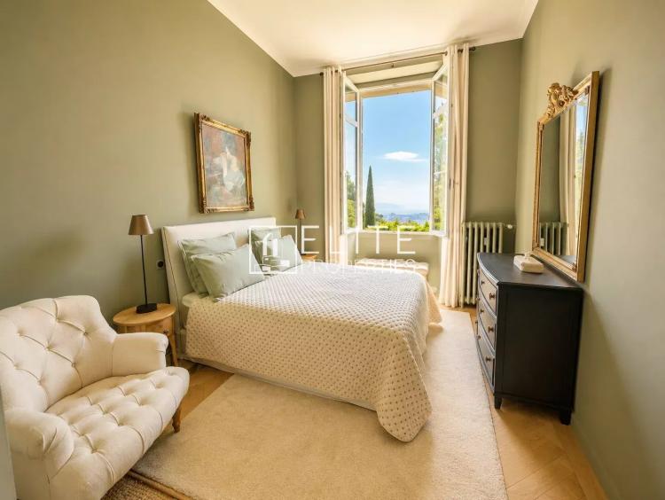 LE GRAND PALAIS – APPARTEMENT DE PRESTIGE AU CŒUR DE GRASSE