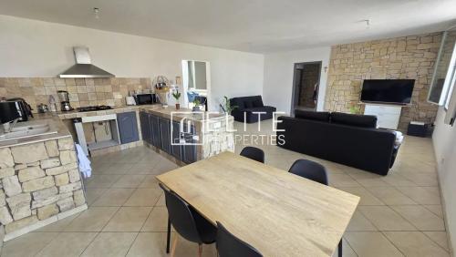 APPARTEMENT 4 PIECES 102m² + PARKING - VALLAURIS