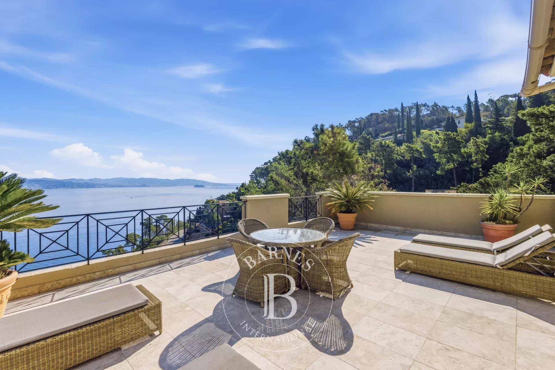 MAGNIFIQUE VILLA THEOULE SUR MER