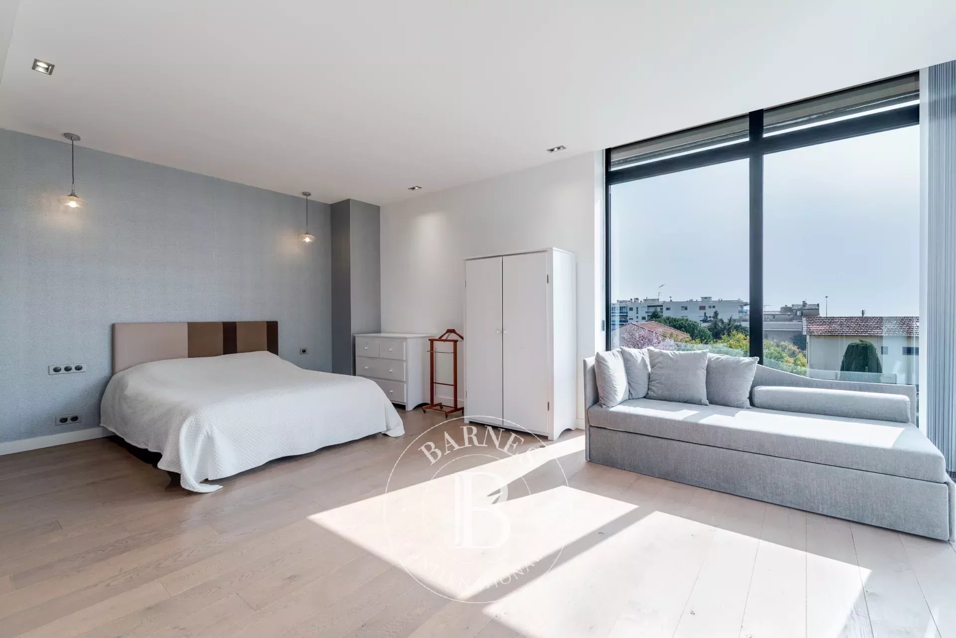 Superbe villa contemporaine avec piscine à 100 m de la plage