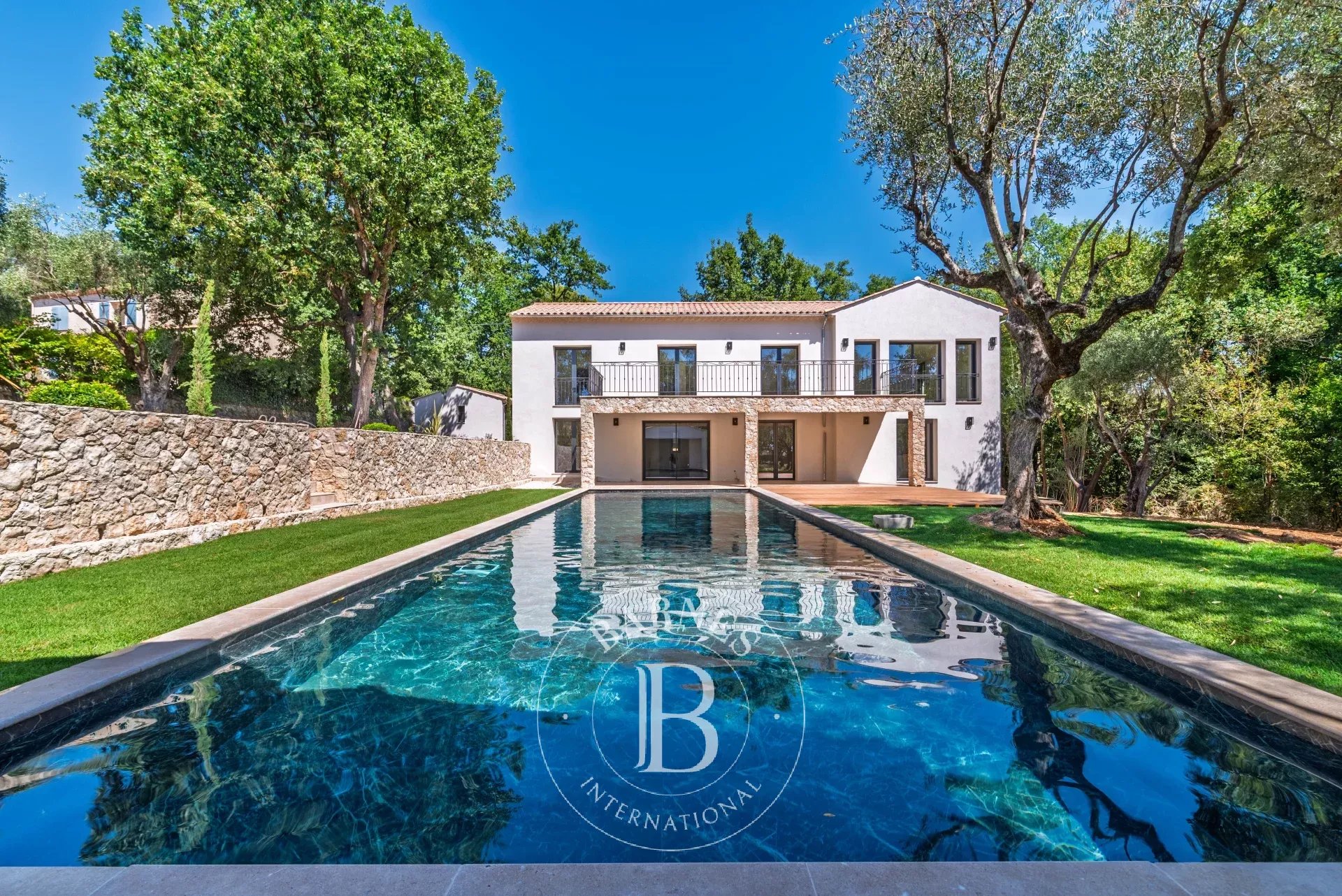 Chateauneuf-Grasse, 5 chambres, au calme, vue mer