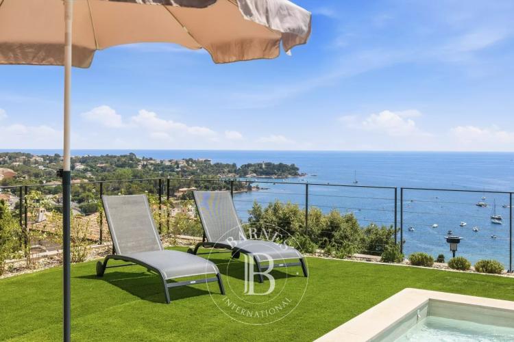 SAINT-RAPHAËL - VILLA CONTEMPORAINE - VUE MER PANORAMIQUE