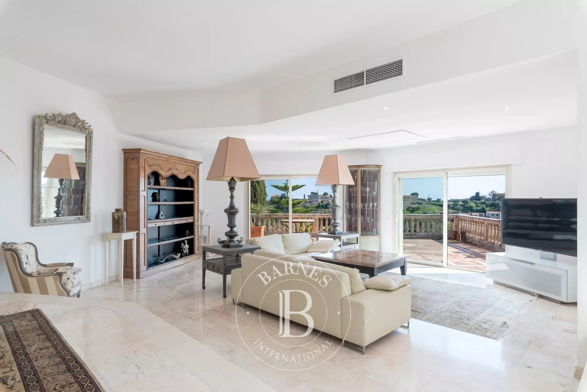 CAGNES-SUR-MER – PROPRIÉTÉ D’EXCEPTION EN POSITION DOMINANTE – VUE PANORAMIQUE MER