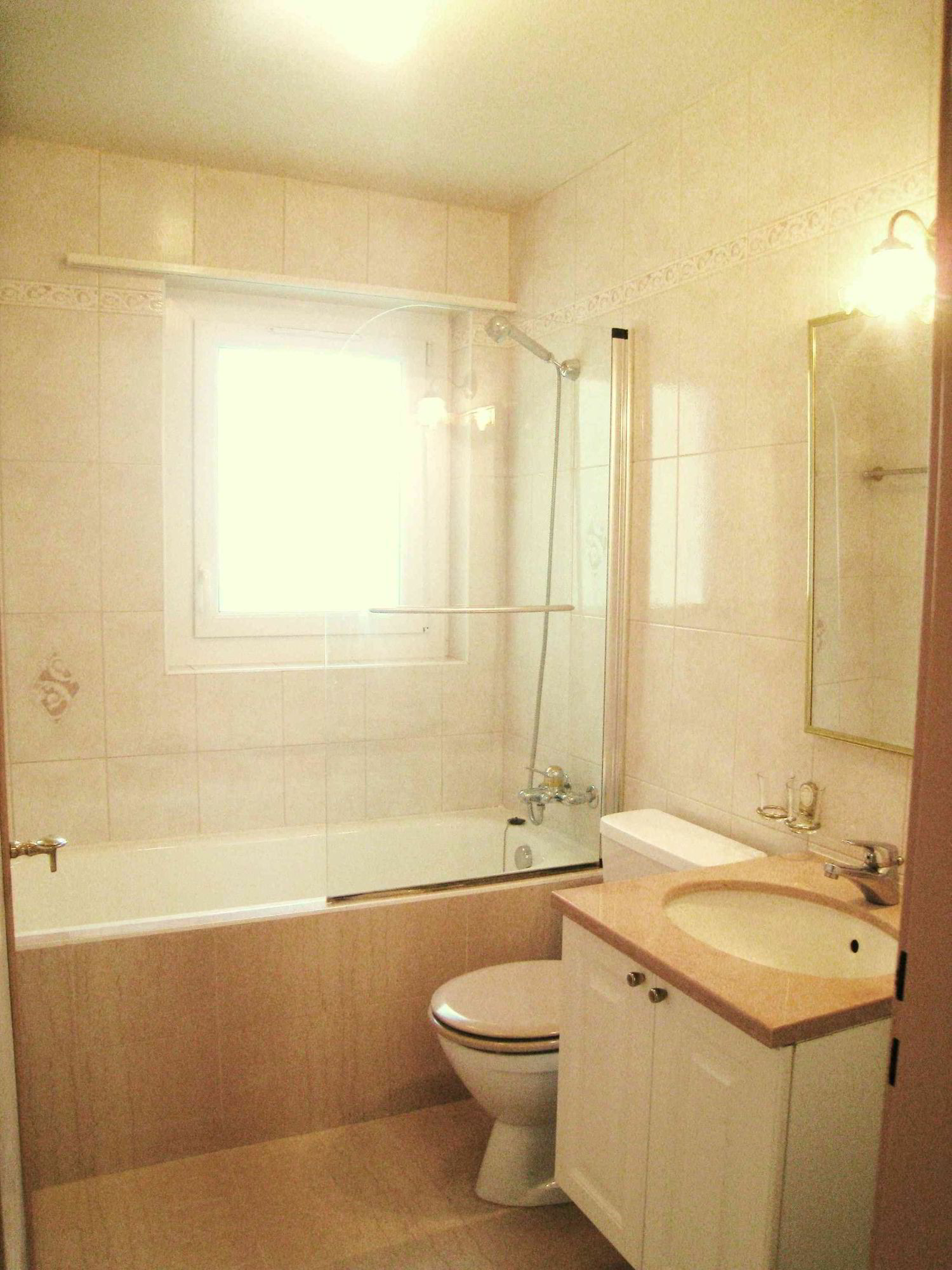 aLE5T_lookmove_237468822_7.jpg