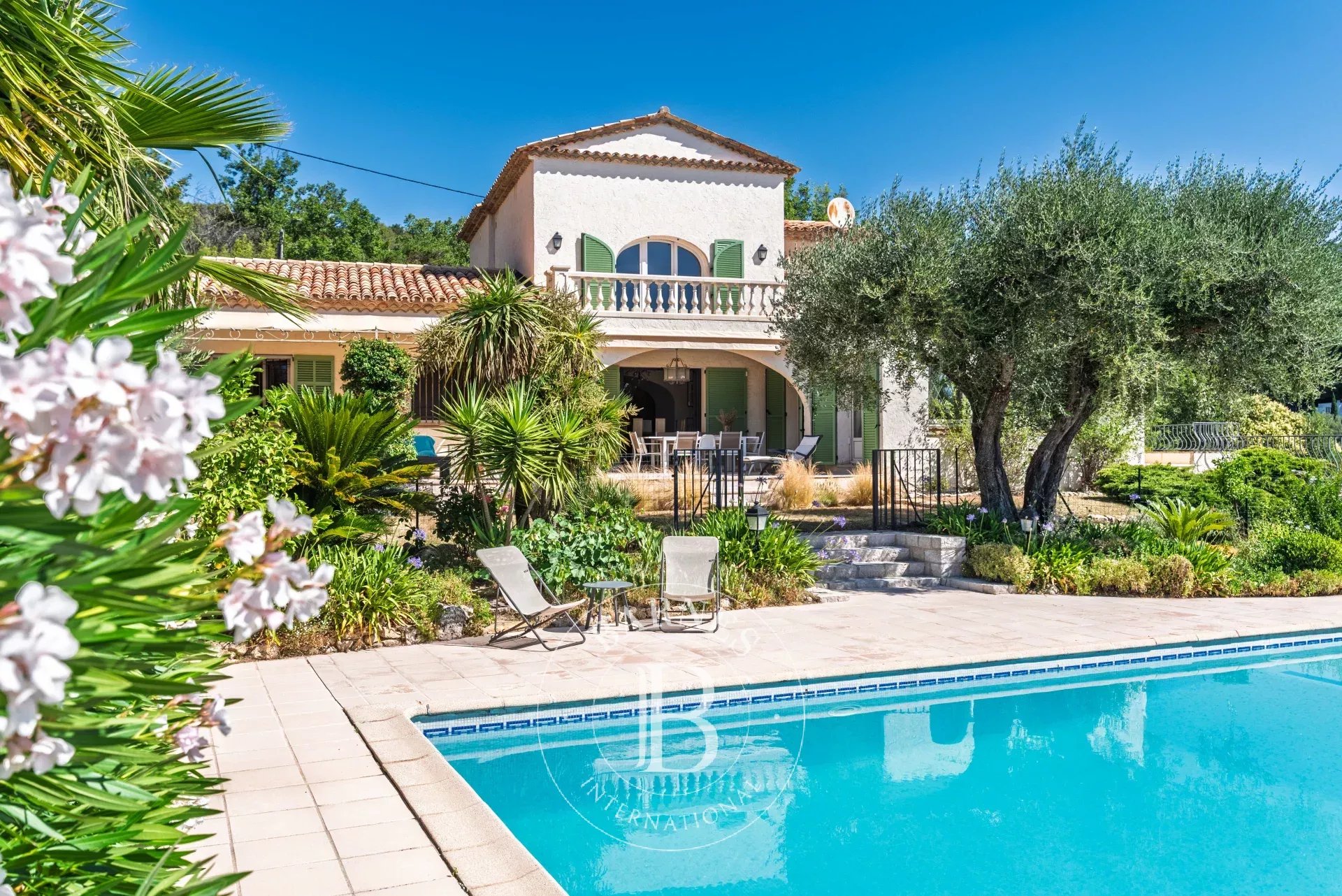 CABRIS - Maison de famille à pied du village - Vue mer, village, lac - 4 chambres et studio indépendant