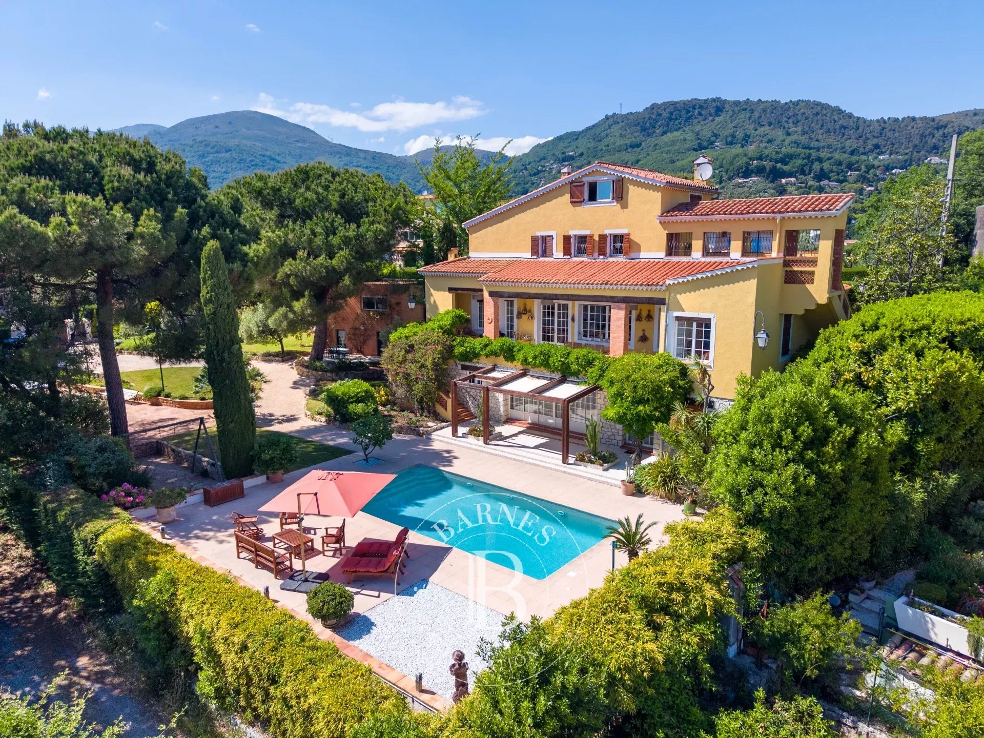 Vence – Propriété de prestige vue mer panoramique, piscine, centre-ville à pied