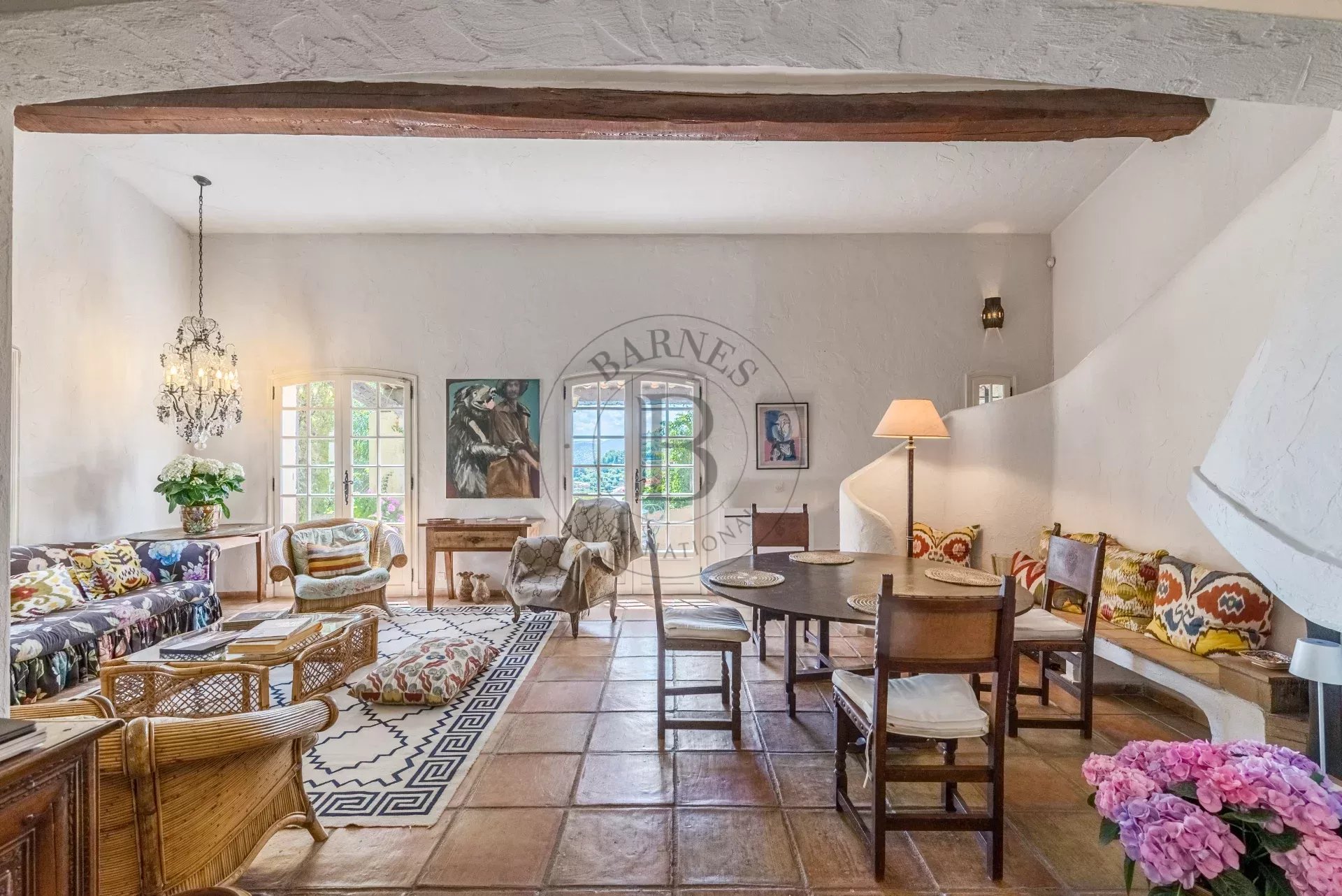 MOUGINS – PROPRIÉTÉ PROVENÇALE - VUE MER