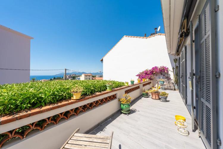 CANNES STANISLAS MAISON DE CARACTERE 6P JARDIN VUE MER GARAGE