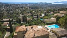 Bastide en pierre avec vue mer panoramique dans un domaine fermé