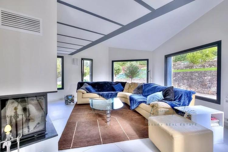 MOUGINS- Maison de Charme