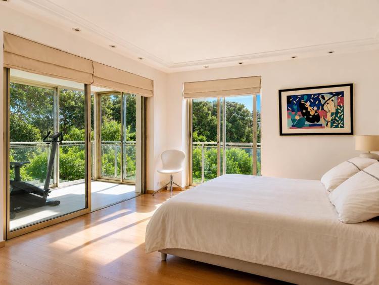 LE CANNET COLLINES - GRAND APPARTEMENT T4 TRAVERSANT - PLEINE VUE MER