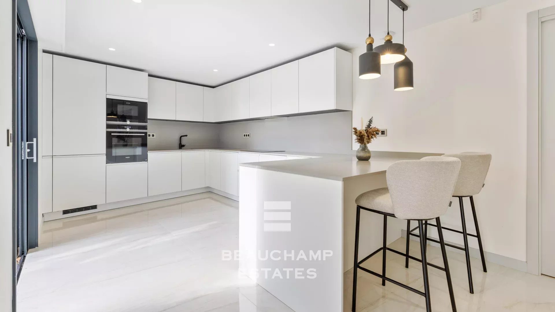 Appartement 4 chambres avec jardin et piscine - Saint-Jean-Cap-Ferrat
