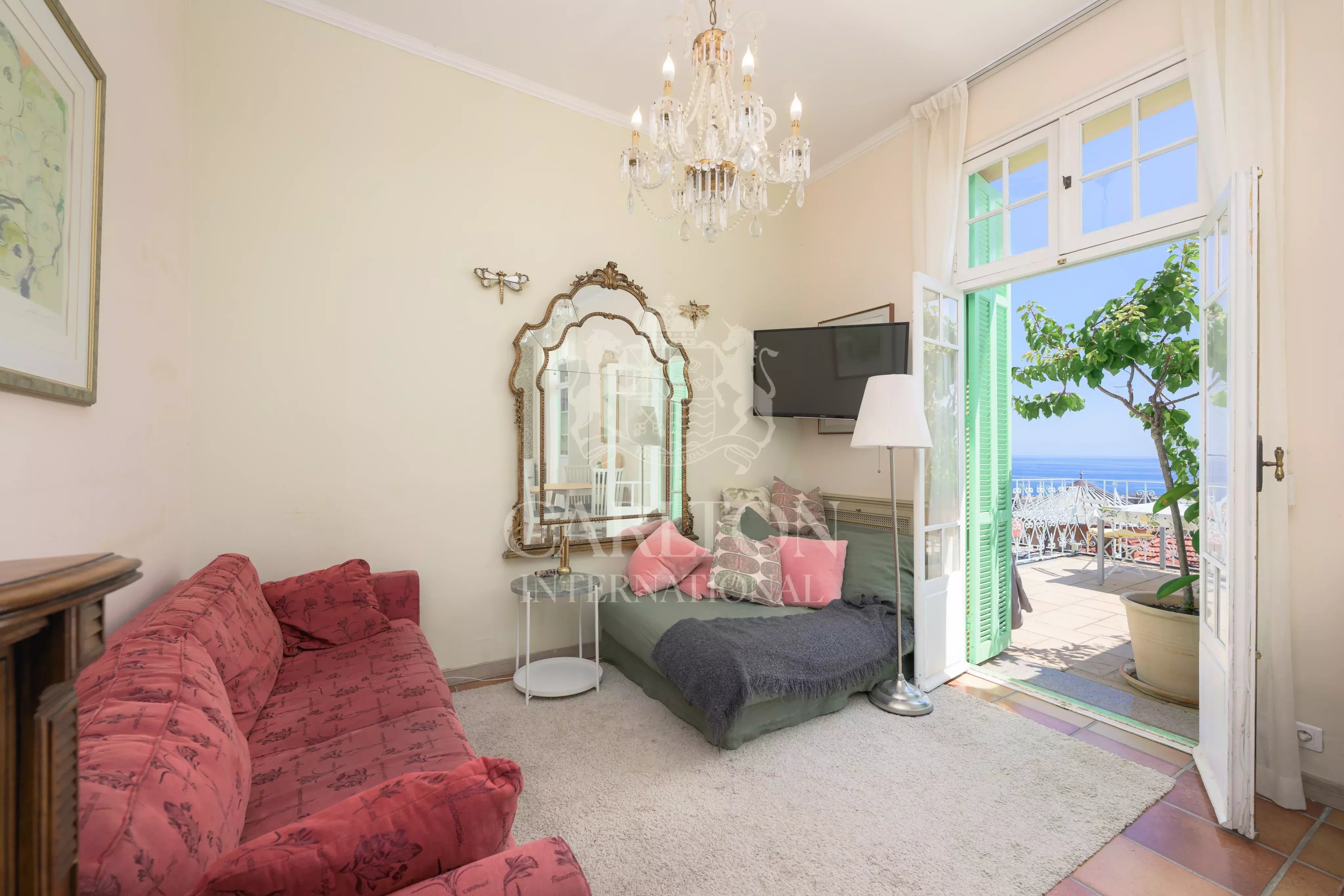 Villa  avec vue mer et accès facile au centre-ville - Opportunité d'investissement