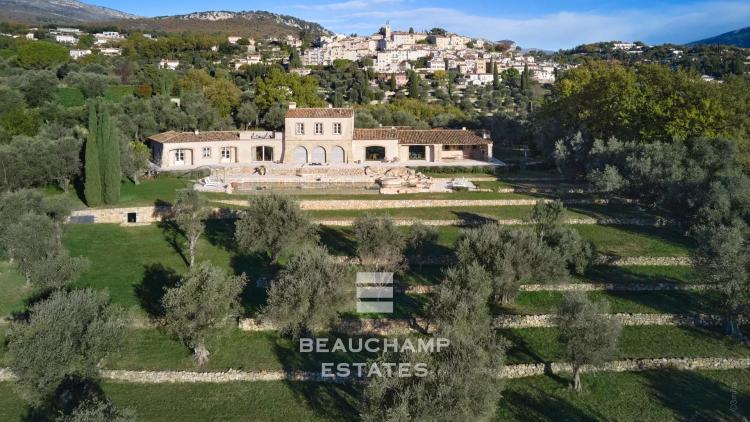Bastide 5 chambres avec vue mer Châteauneuf-Grasse
