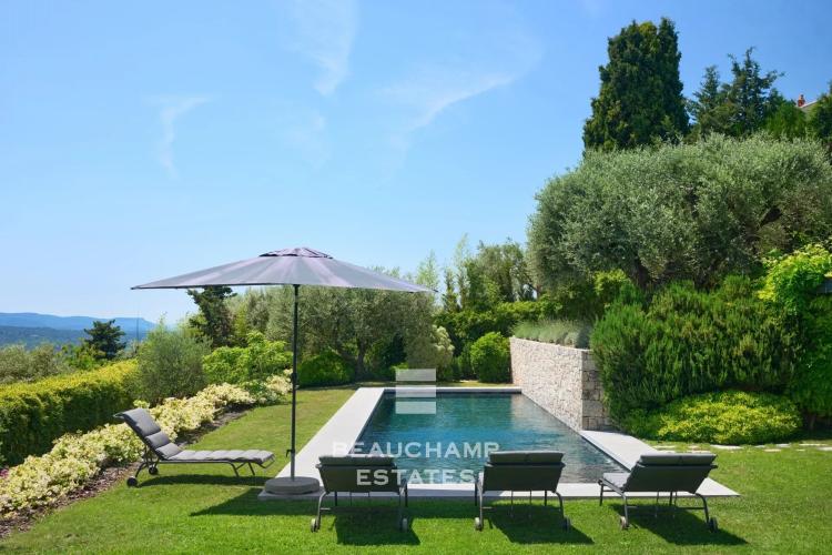 Exclusivité - Montauroux – Villa contemporaine avec vue panoramique