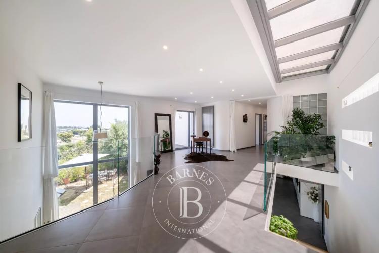 Cagnes-sur-Mer - Élégante villa contemporaine avec vue mer et montagnes