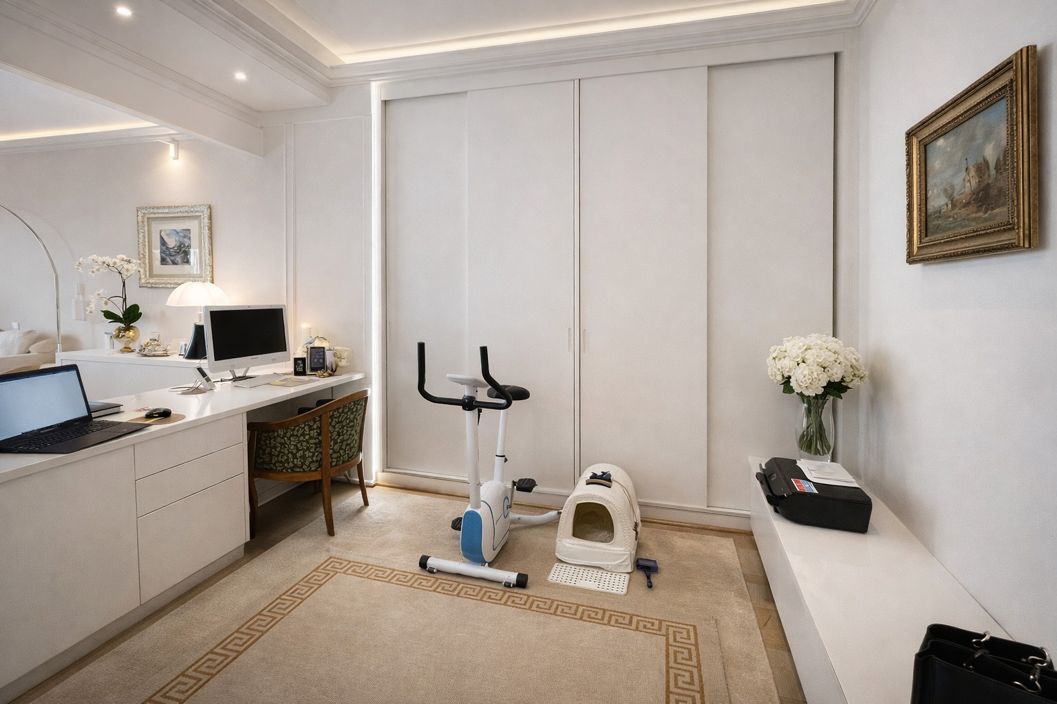 Trocadéro – Grand 2/3 pièces rénové avec vue mer, résidence avec concierge