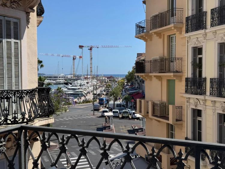 CANNES FORVILLE PALAIS 4P - BALCON VUE MER