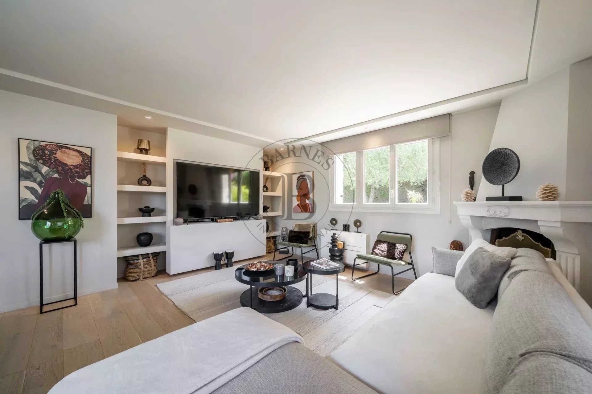 MOUGINS - VILLA RÉNOVÉE - DOMAINE SÉCURISÉ