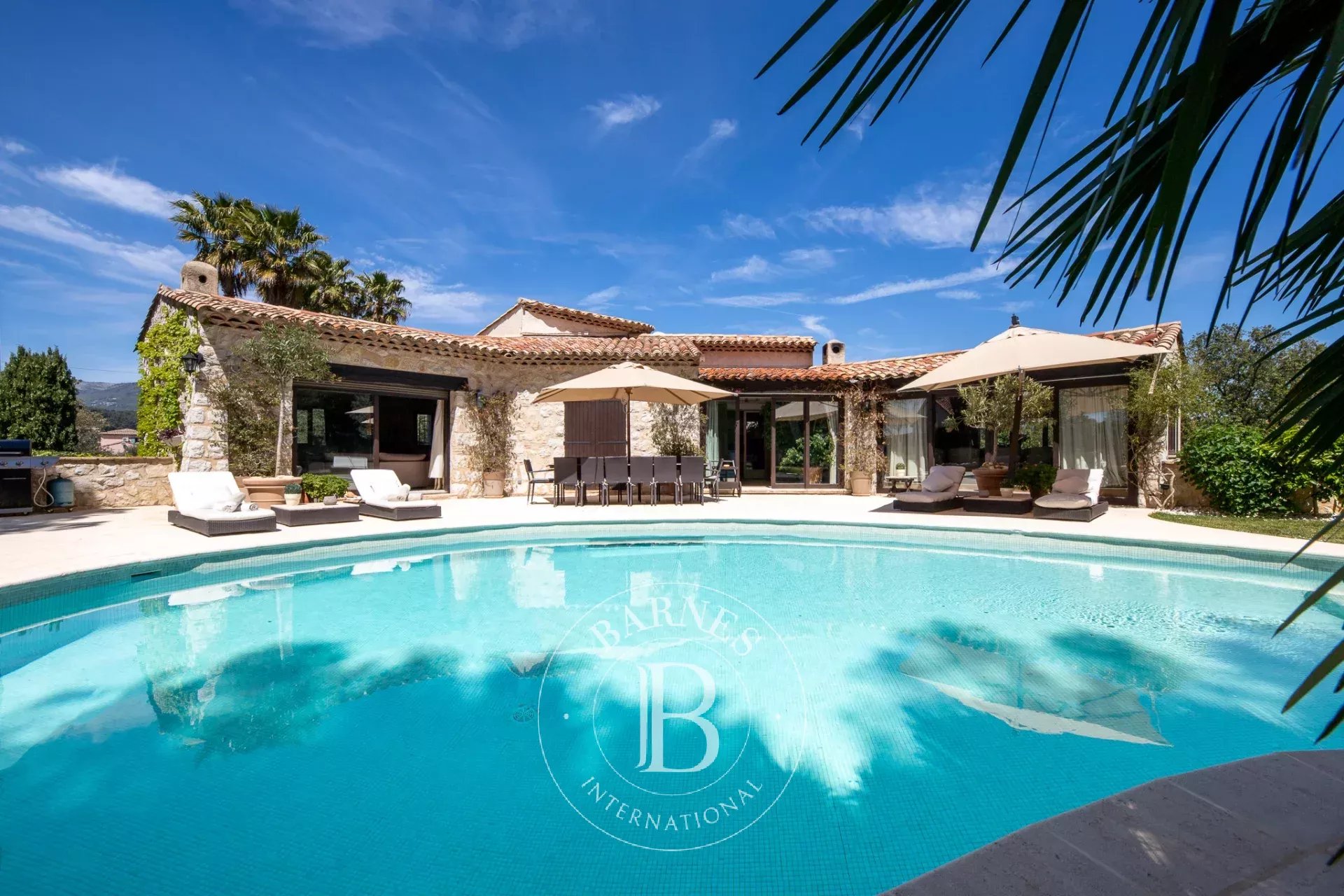 Saint-Paul de Vence - superbe villa rénovée - vue village