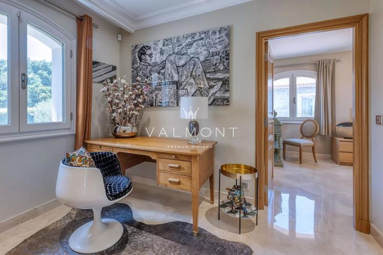 Super Cannes Vallauris renovated villa with panoramic views