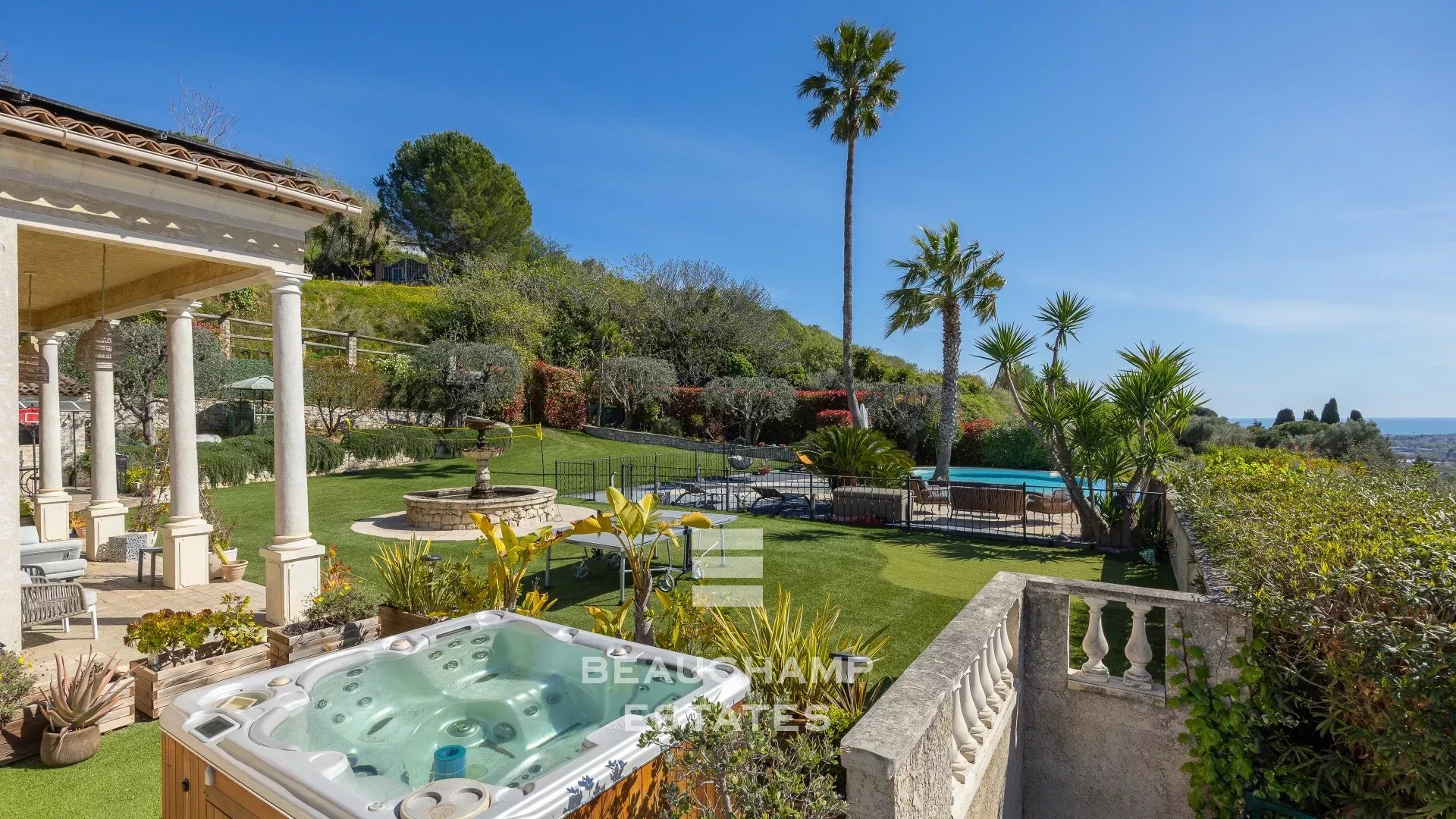 Co-Exclusivité - Villa néo-provençale 5 chambres avec piscine  - Nice Fabron