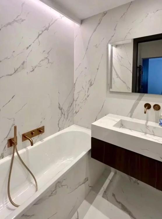 Appartement de 2 chambres rénové et meublé