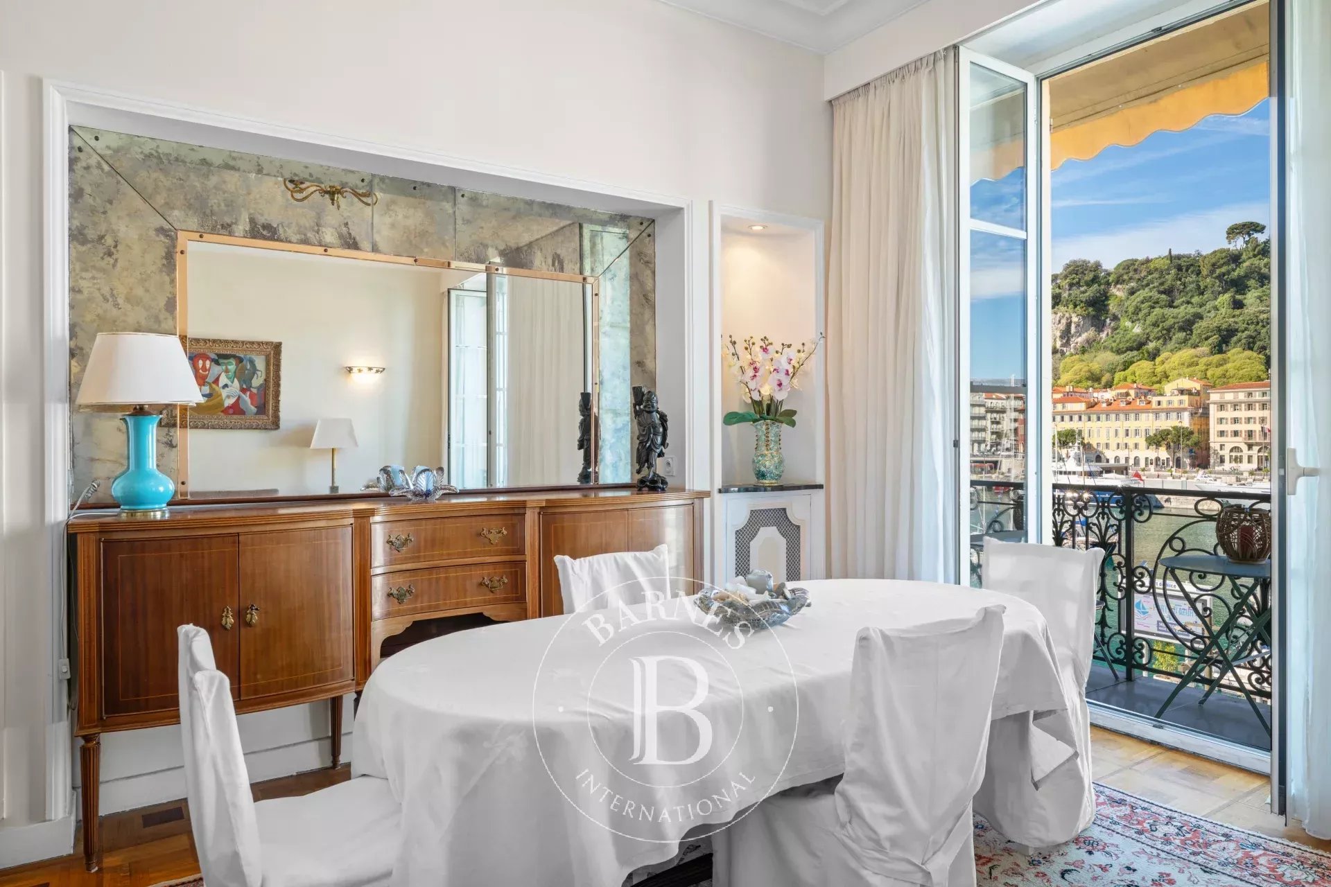NICE – PORT LYMPIA – APPARTEMENT – VUE PANORAMIQUE SUR LE PORT