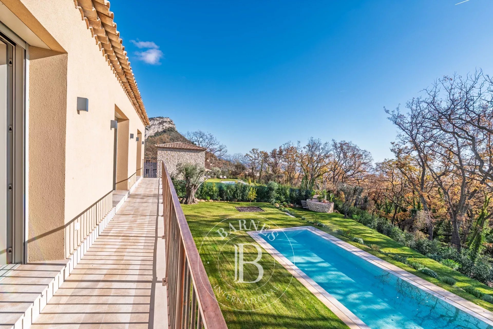 Vence - magnifique villa contemporaine neuve