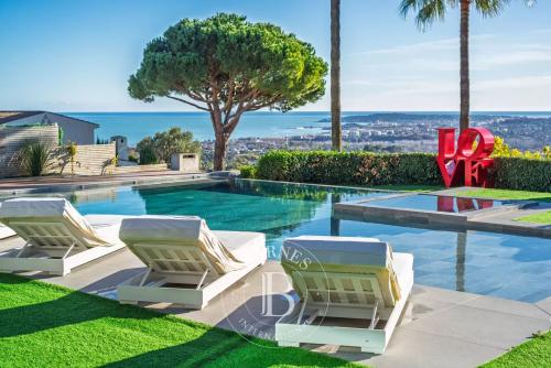 Villa d’exception clé en main avec vues panoramiques mer – Domaine privé sécurisé