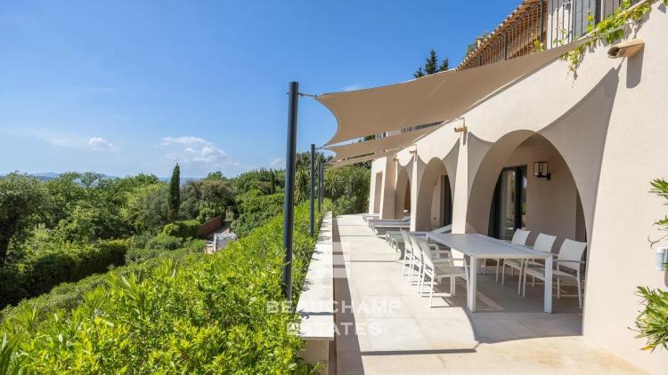 Villa néo-provençale avec vue panoramique - Gassin