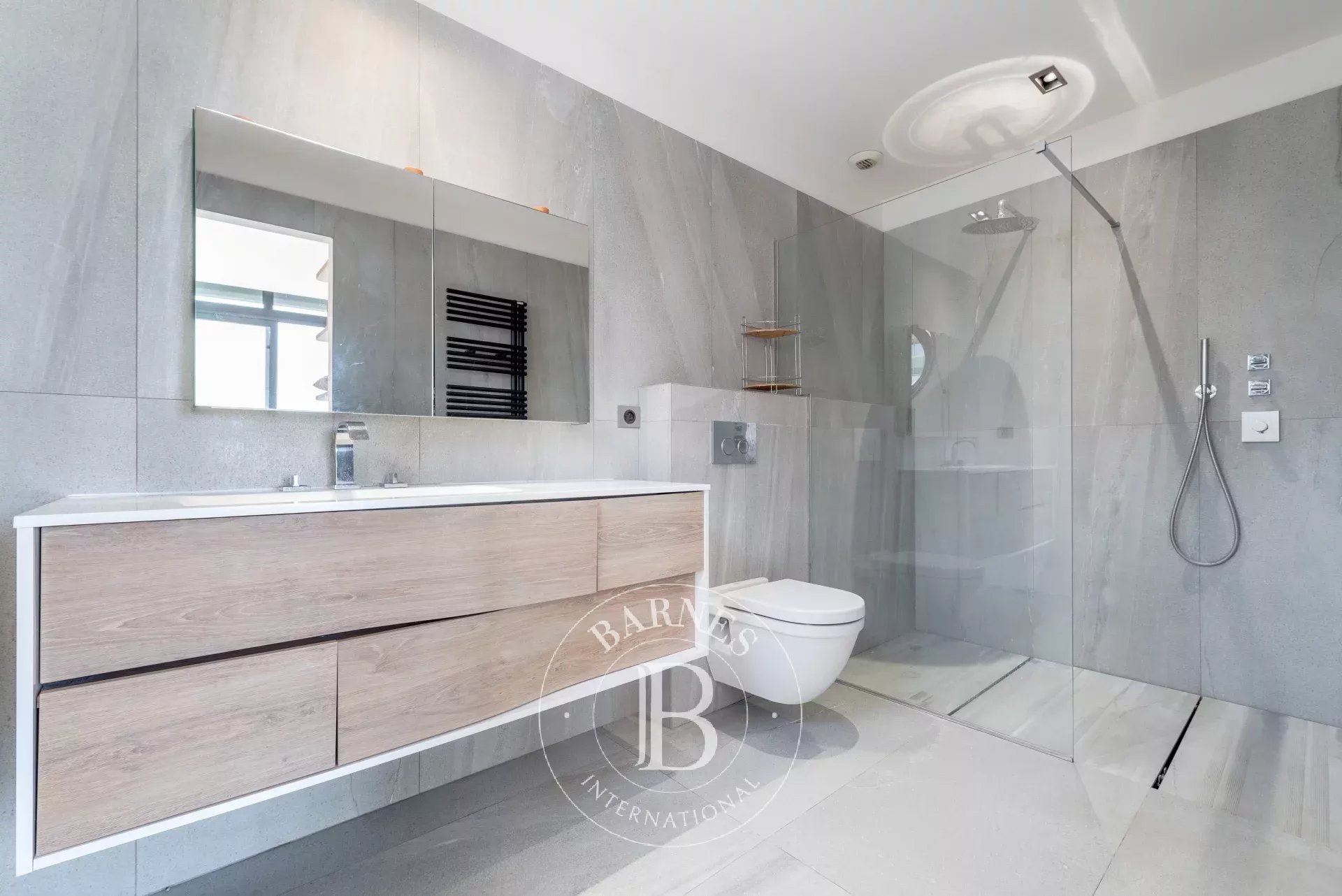 Superbe villa contemporaine avec piscine à 100 m de la plage
