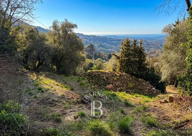 Grasse - Saint François - Terrain viabilisé vue mer - 2300m²