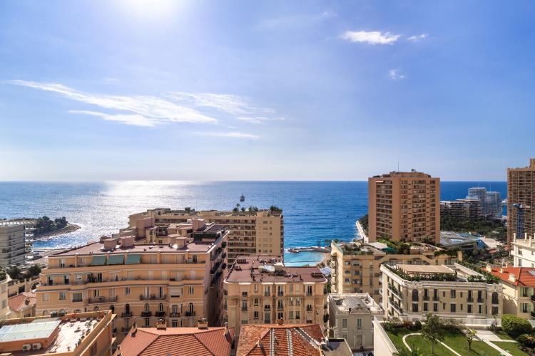 Magnifique penthouse face à la mer