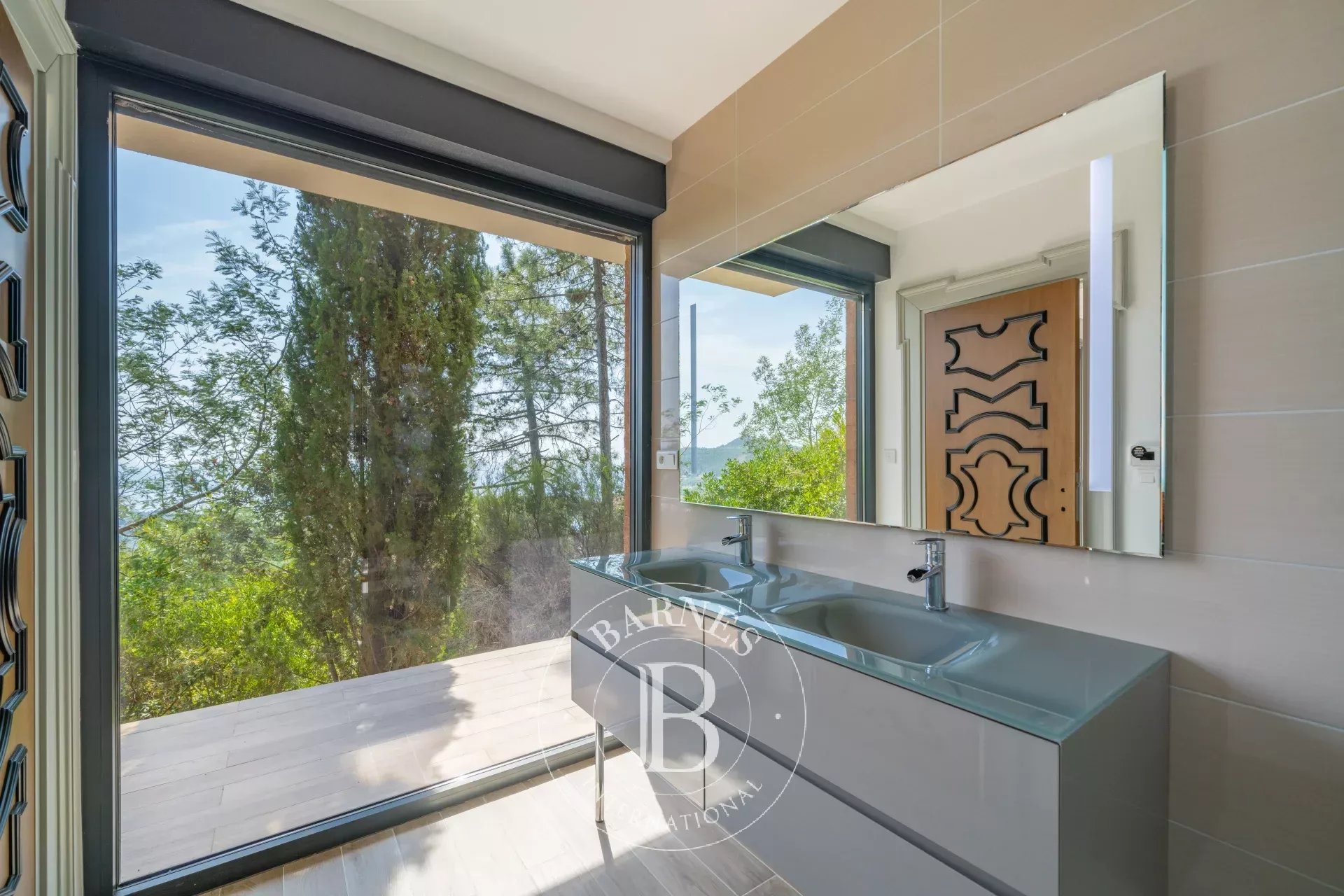SUPERBE VILLA : THEOULE SUR MER