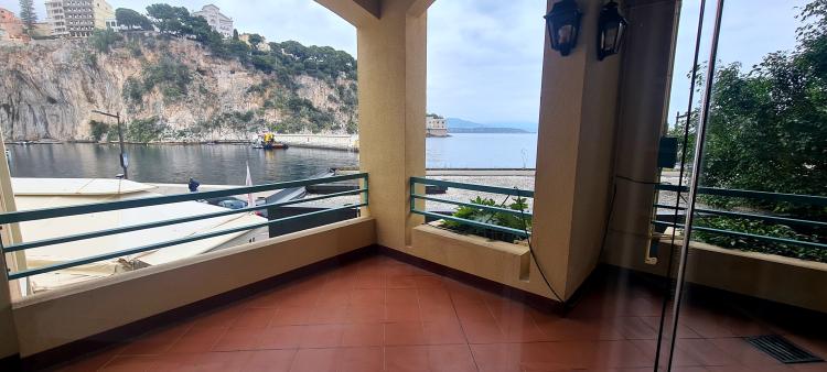 PORT DE FONTVIEILLE - VITRINE BUREAUX OPENSPACE - GRAND LARGE