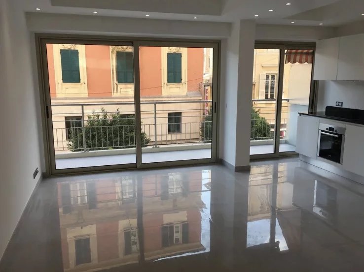 Bel appartement avec vue sur le port Hercule et le circuit de Formule 1