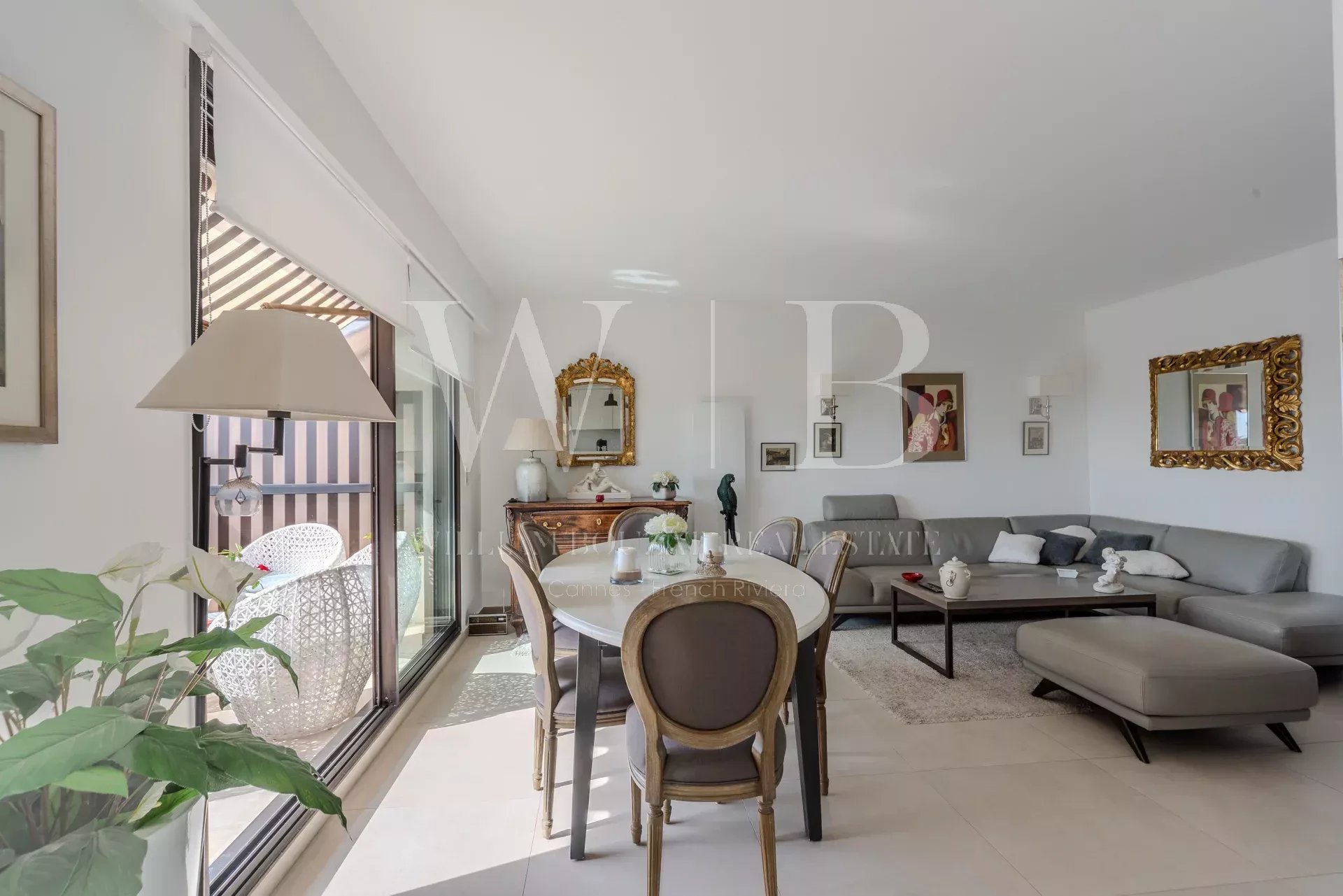 Cannes, le Parc Montrose - 3 pièces au dernier étage bénéficiant d'une vue mer et Estérel