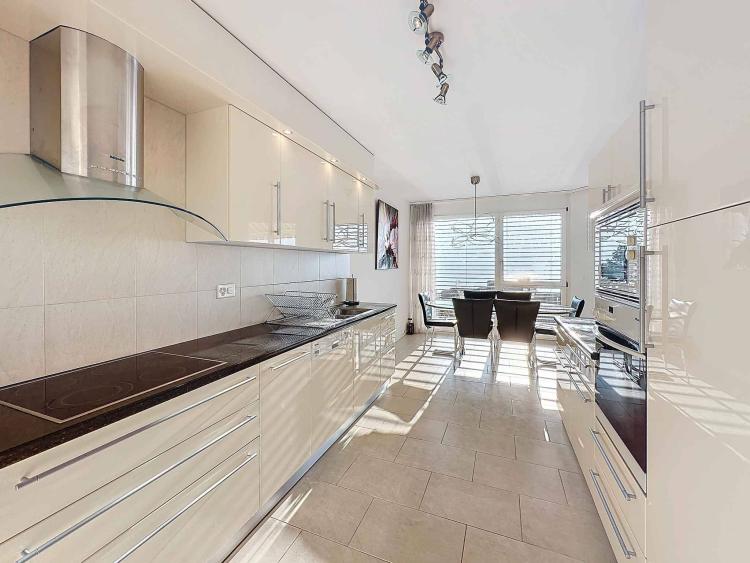 Rare ! Appartement de 5.5 pièces avec superbe vue sur le lac 